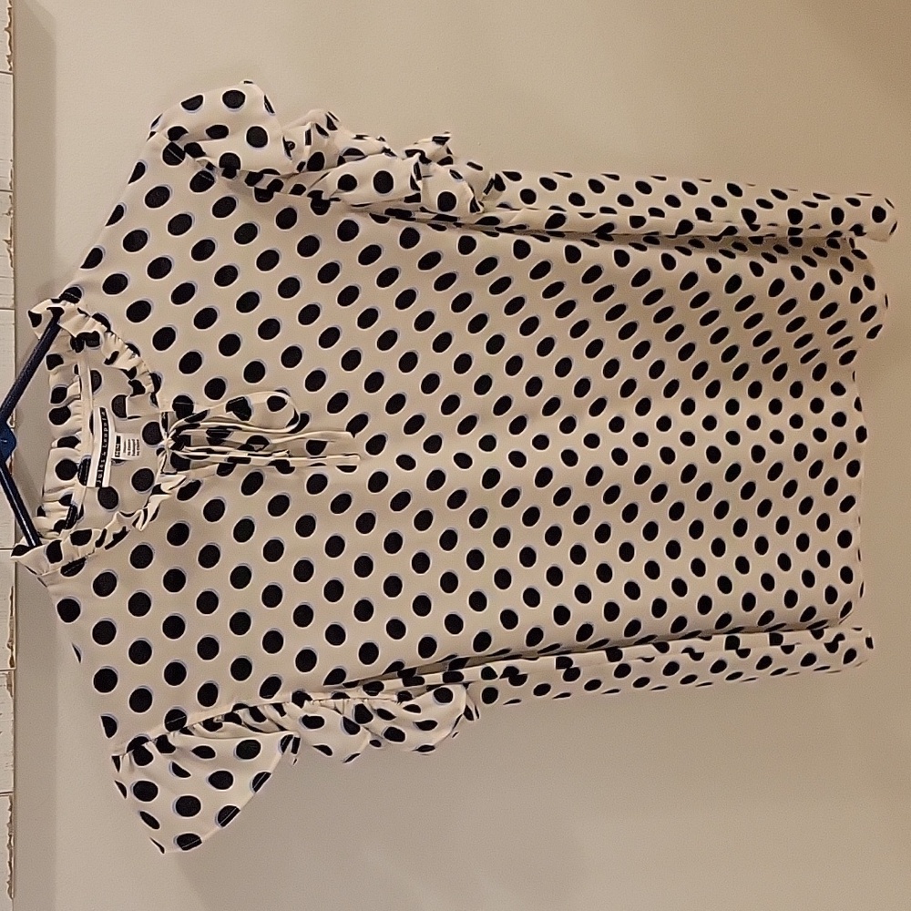 Polka dot top